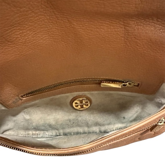 Tory Burch 'Amanda' Logo Flap Clutch in Royal Tan - Picture 3 of 7
